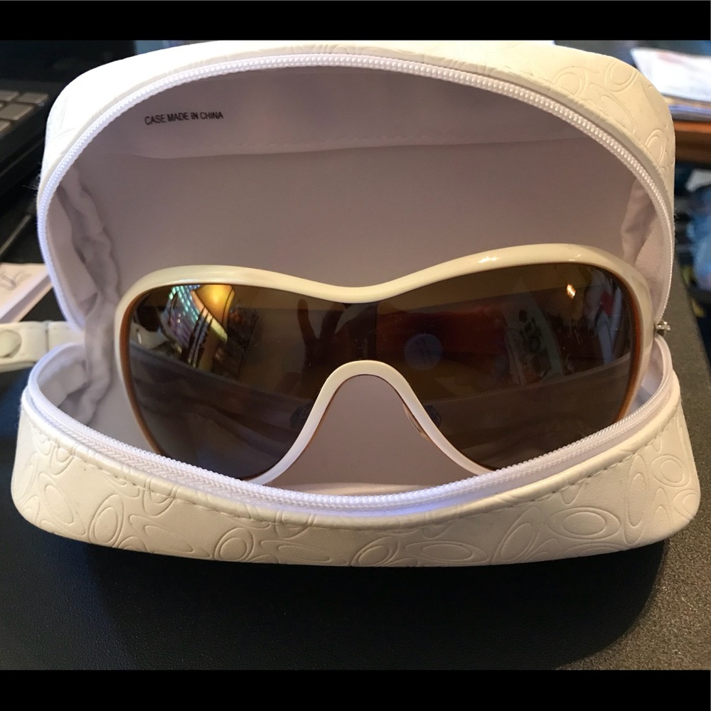 Costa Del Mar Sunglasses